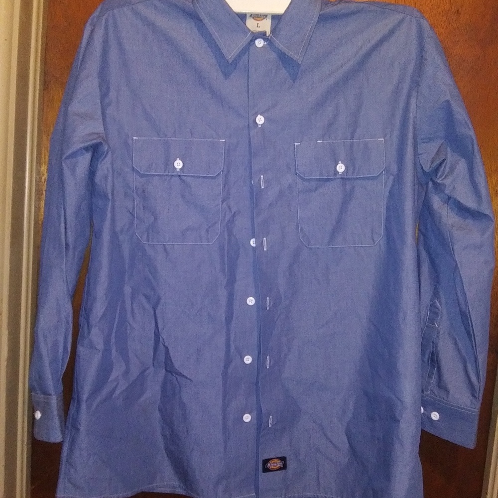 Men's work shirts sz LG.